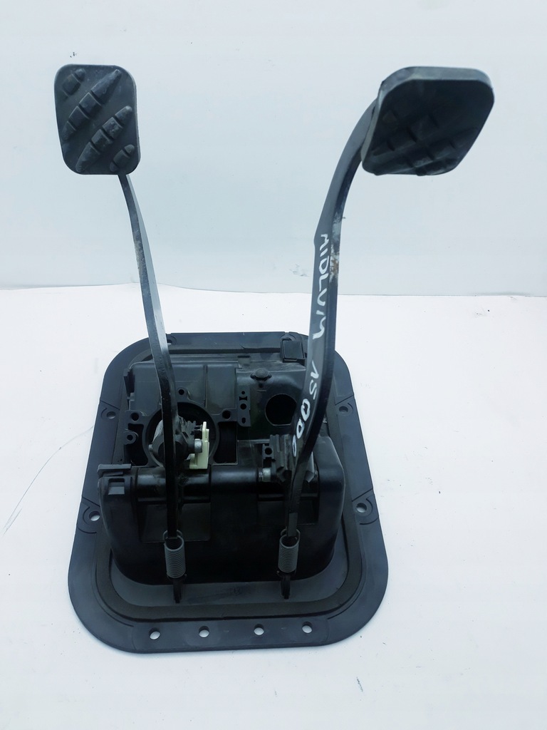 фото №1, Renault midlum 00-06 dci основа педалей педалі