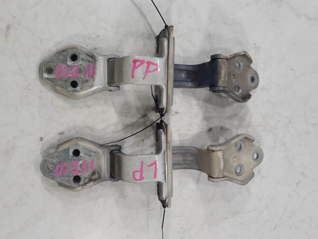 фото №2, Петлі двері правий перед iveco daily v 11-14