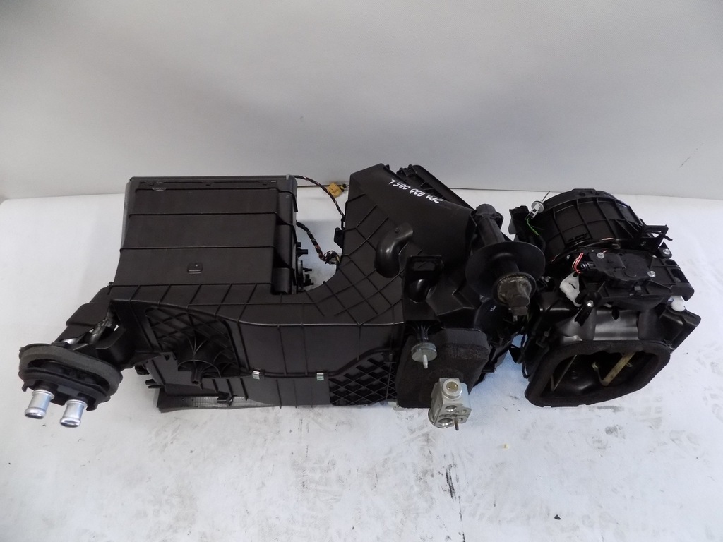 фото №1, Vw touareg 7p отопитель 7p1820005l