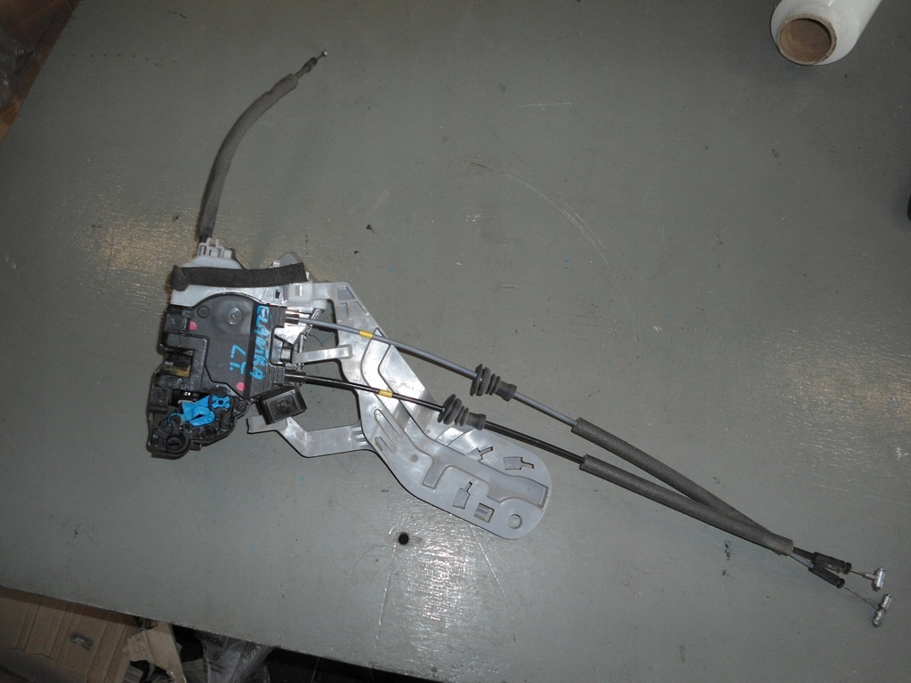 фото №1, Замок левый задняя 4 pin hyundai elantra 13r