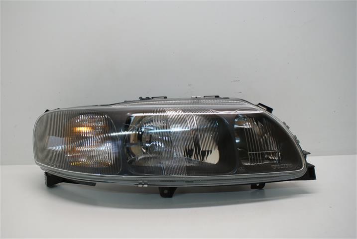 фото №1, Volvo v70 00-04r. права лампа перед org.nowa