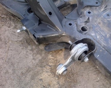 фото №1, Кронштейн кронштейн подушка коробки renault master 10-