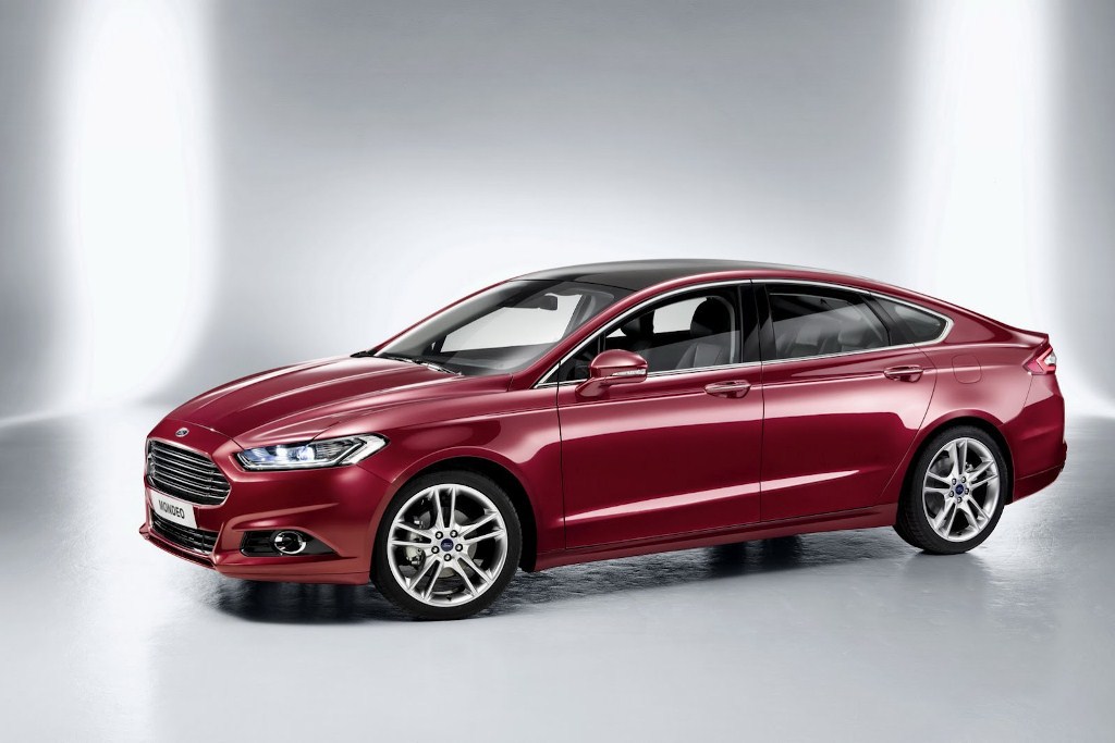 Решётка  решётка хром бампера низ  ford mondeo mk5 Доставка