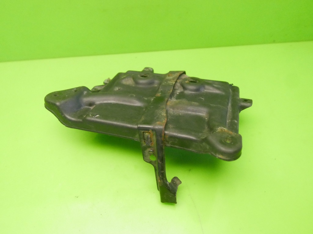 Основание аккумулятор mazda 323c bg iv 1.3 16v 91- в Украине