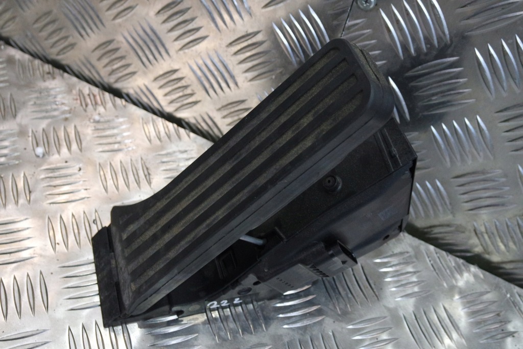 фото №1, Педаль газа mercedes w222 lift a2223000004