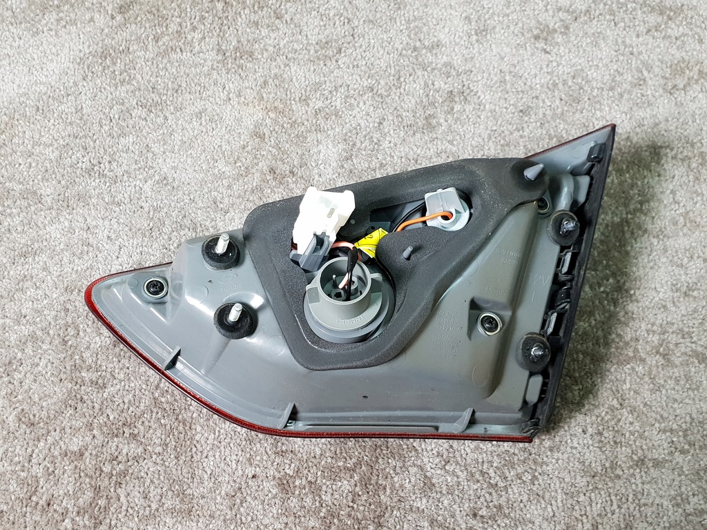 фото №3, Hyundai i30 12- лампа левая крышка багажника оригинал