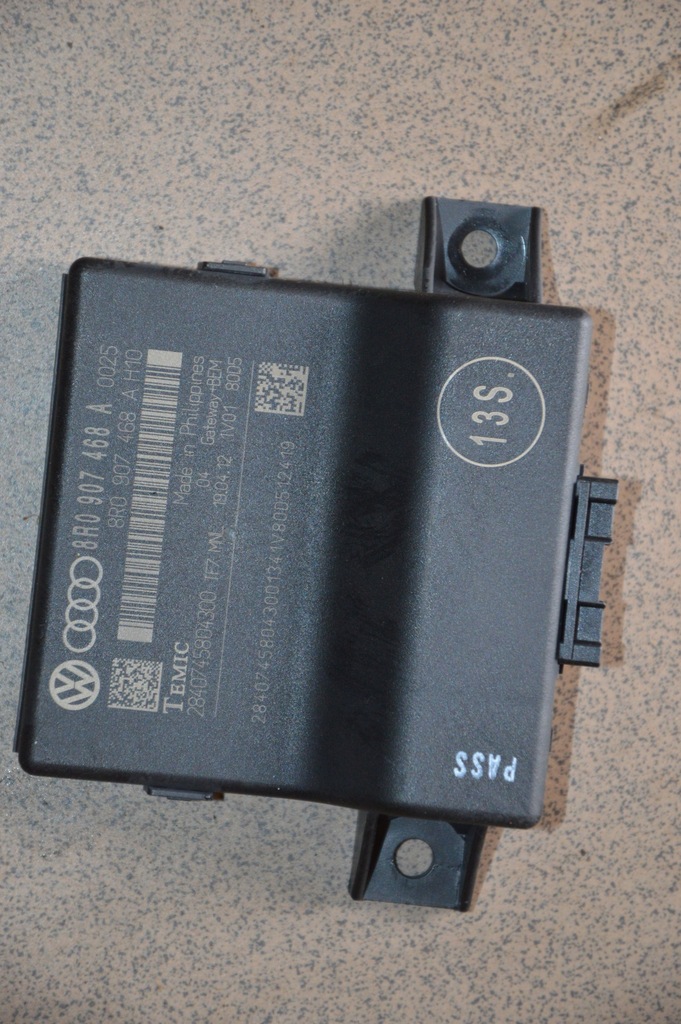 фото №1, Audi a5 8t модуль шлюз 8r0907468a