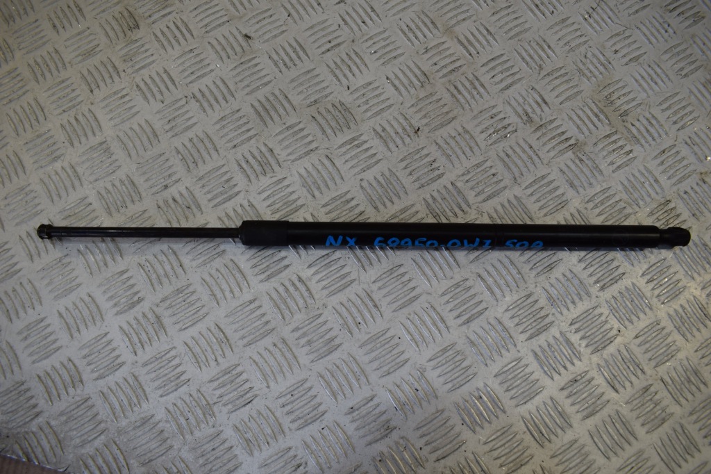 фото №1, Привід lexus nx 300 68950-0w750a