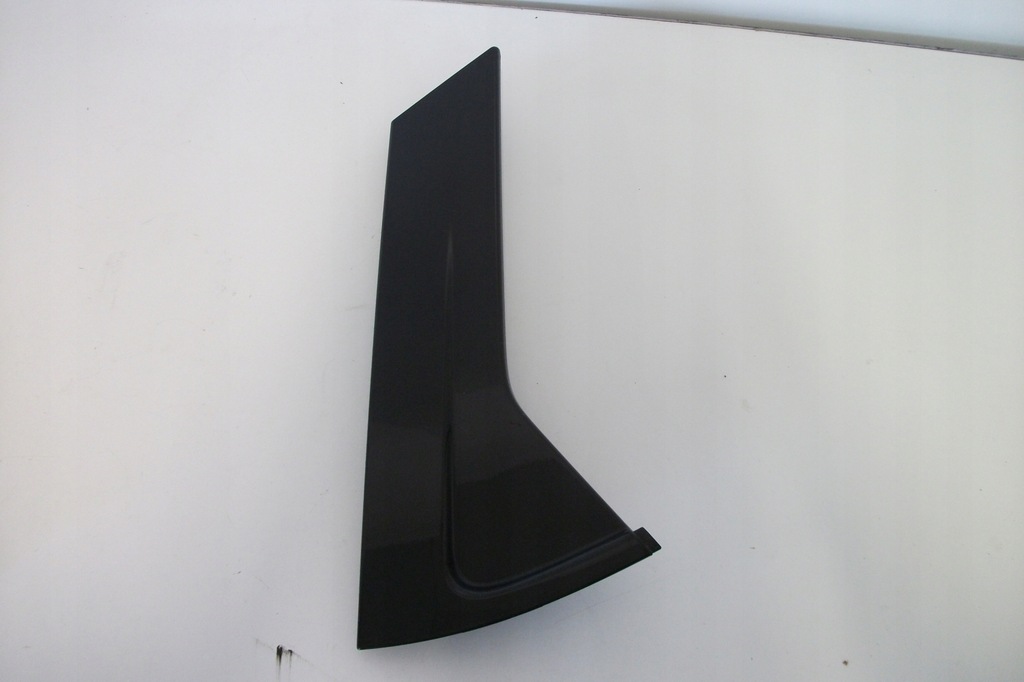 фото №1, Молдинг накладка правий задня captur 822348376r