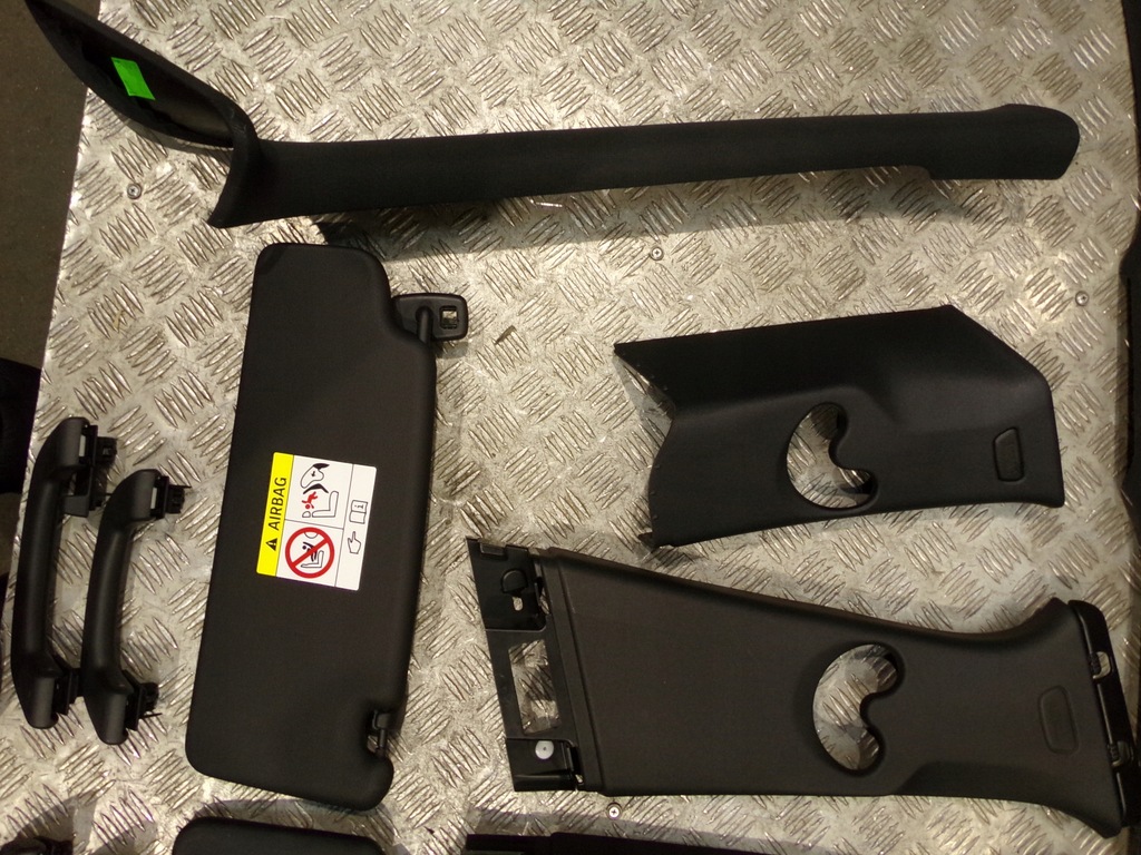 фото №7, Bmw 2 f46 потолок czarna mpakiet стойки +шторка