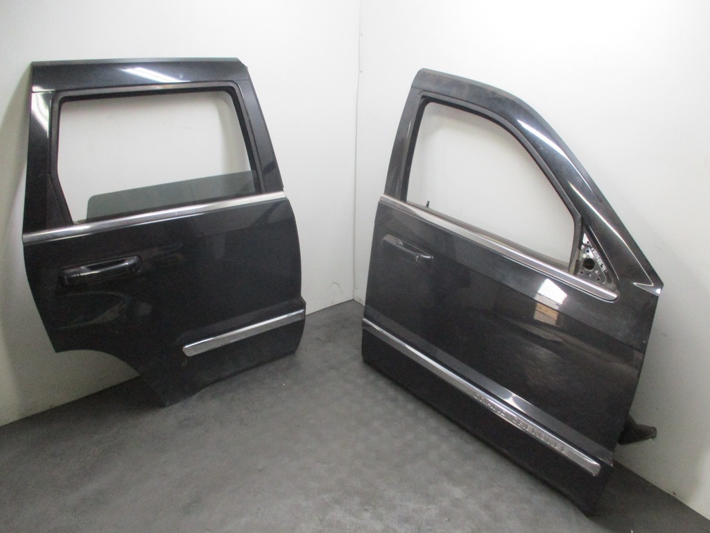 фото №1, Дверь правый задняя grand cherokee iii wk wh