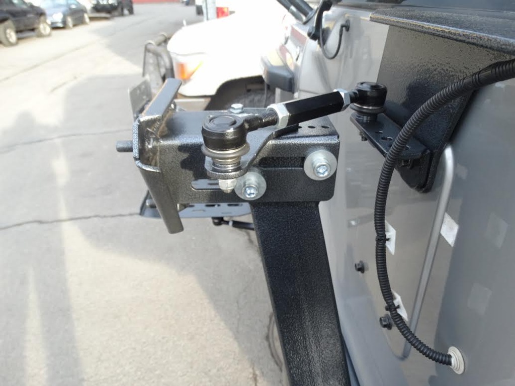 фото №9, Patrol y61 gu4 бампер задняя, кронштейн колеса +скоба