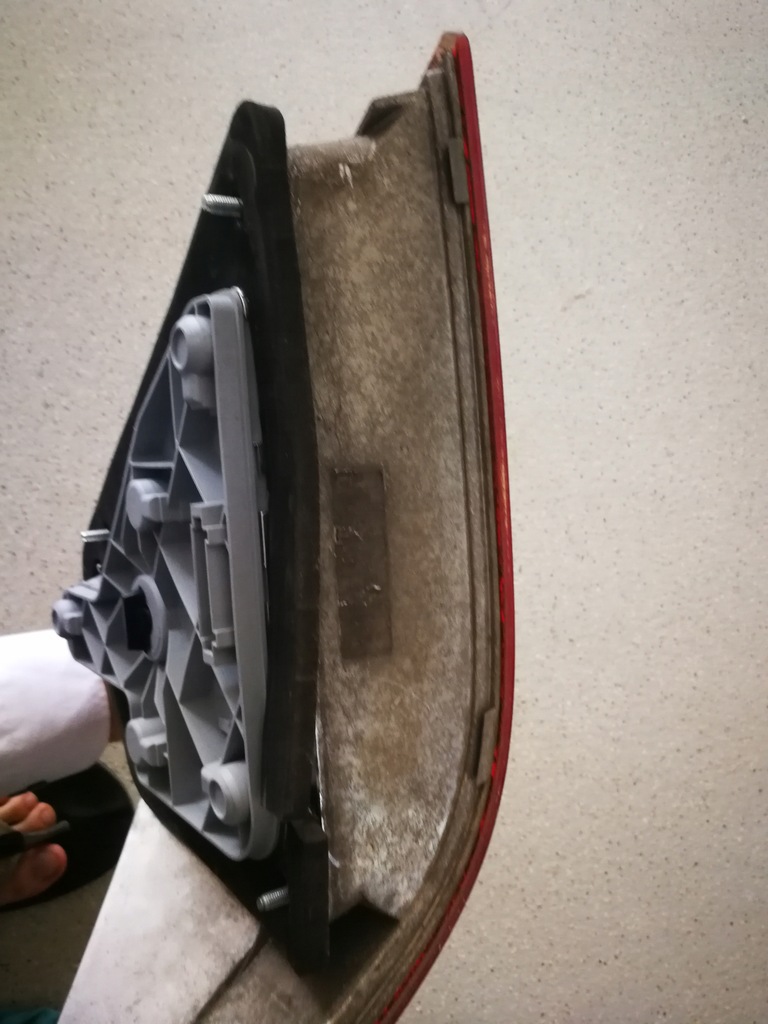 фото №8, Mercedes w203 лампа задняя правая sedan