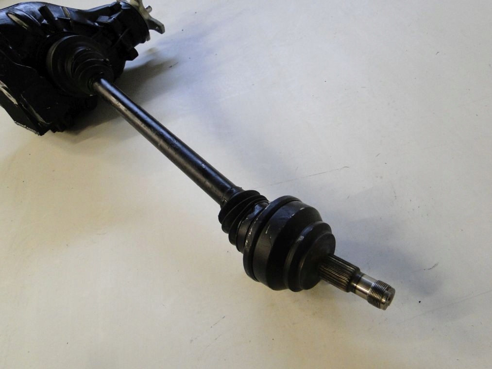 фото №4, Mercedes w205 amg привідний вал задня права ліва półośka