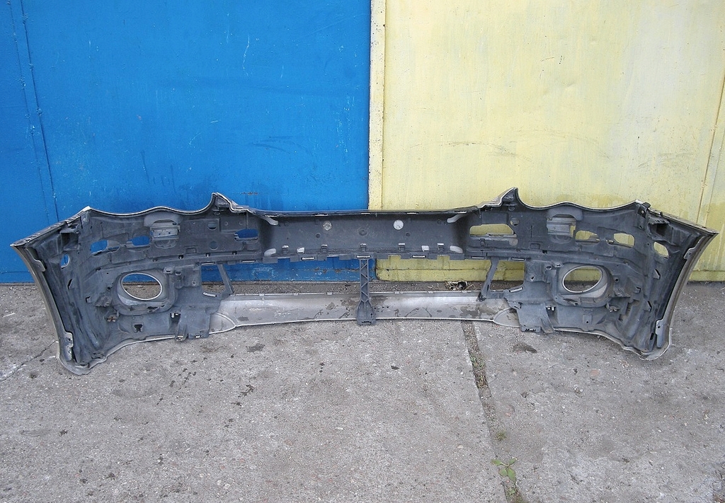 Mercedes w203 c-klasa 04-07r. бампер перед Зі Шроту