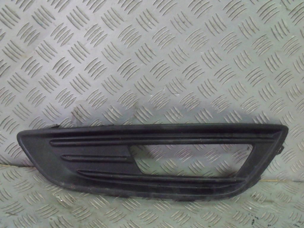 Купити Решітка ліва w бампер ford focus mk3 рестайлінг  14-18rok