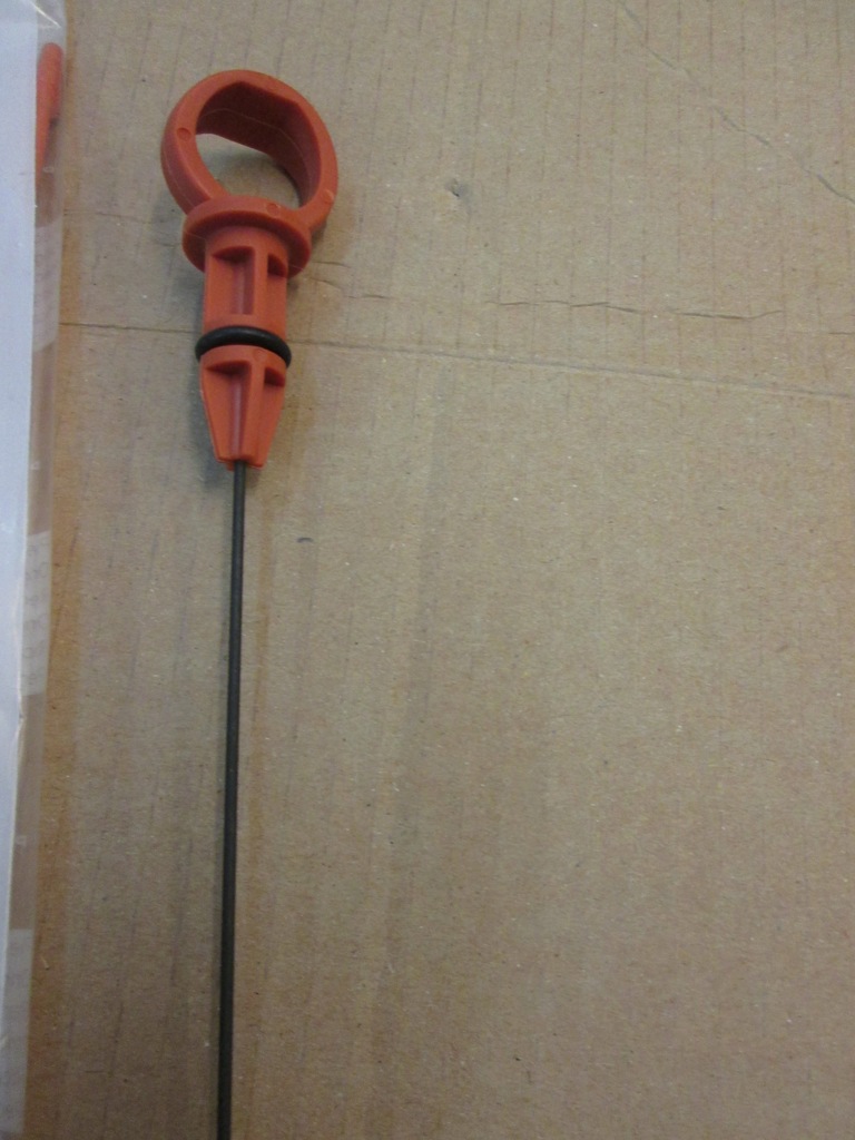 фото №3, Щуп оливи citroen c3 c4 c4 c5 1,6hdi 8v 1174h1