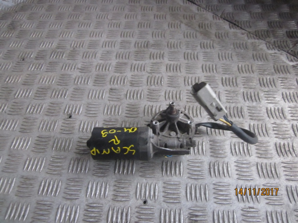 фото №1, Моторчик дворник перед scania r 0390242409