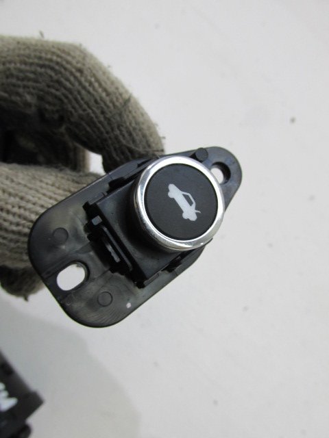 фото №3, Кнопка кришки lancia thema