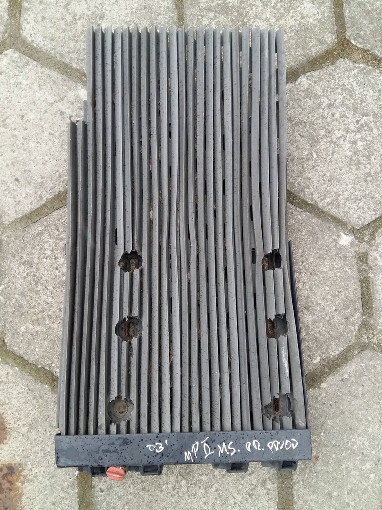 фото №1, Actros mp2 бризковик крила передній правий